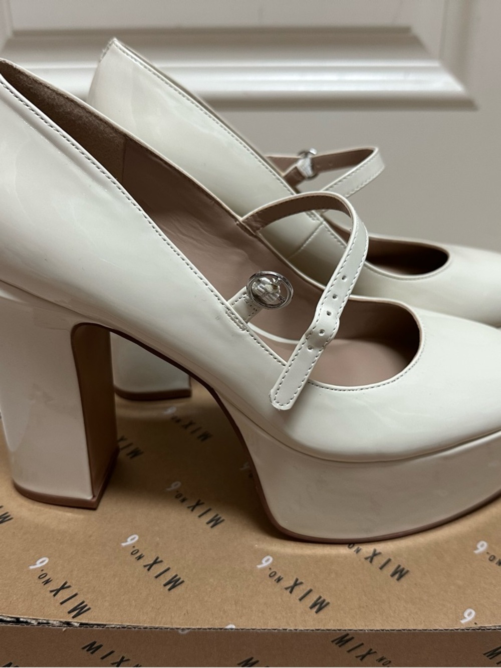 Mix No. 6 Women's Patent Mary Jane Platform Pumps in Ivory NEW